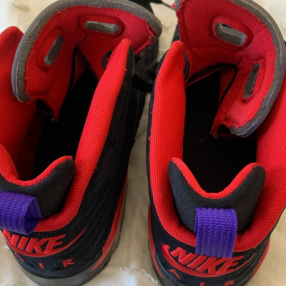 Size 7 Youth Jordan basketball shoes